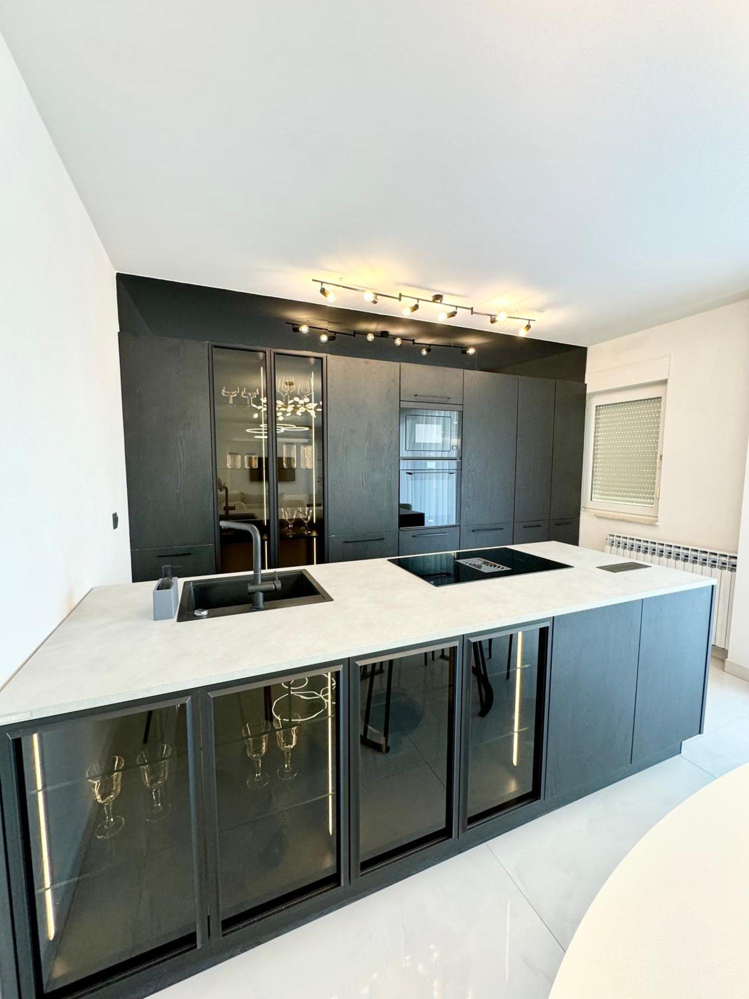 Luxury Apartment Antoni Подстрана Екстериор снимка